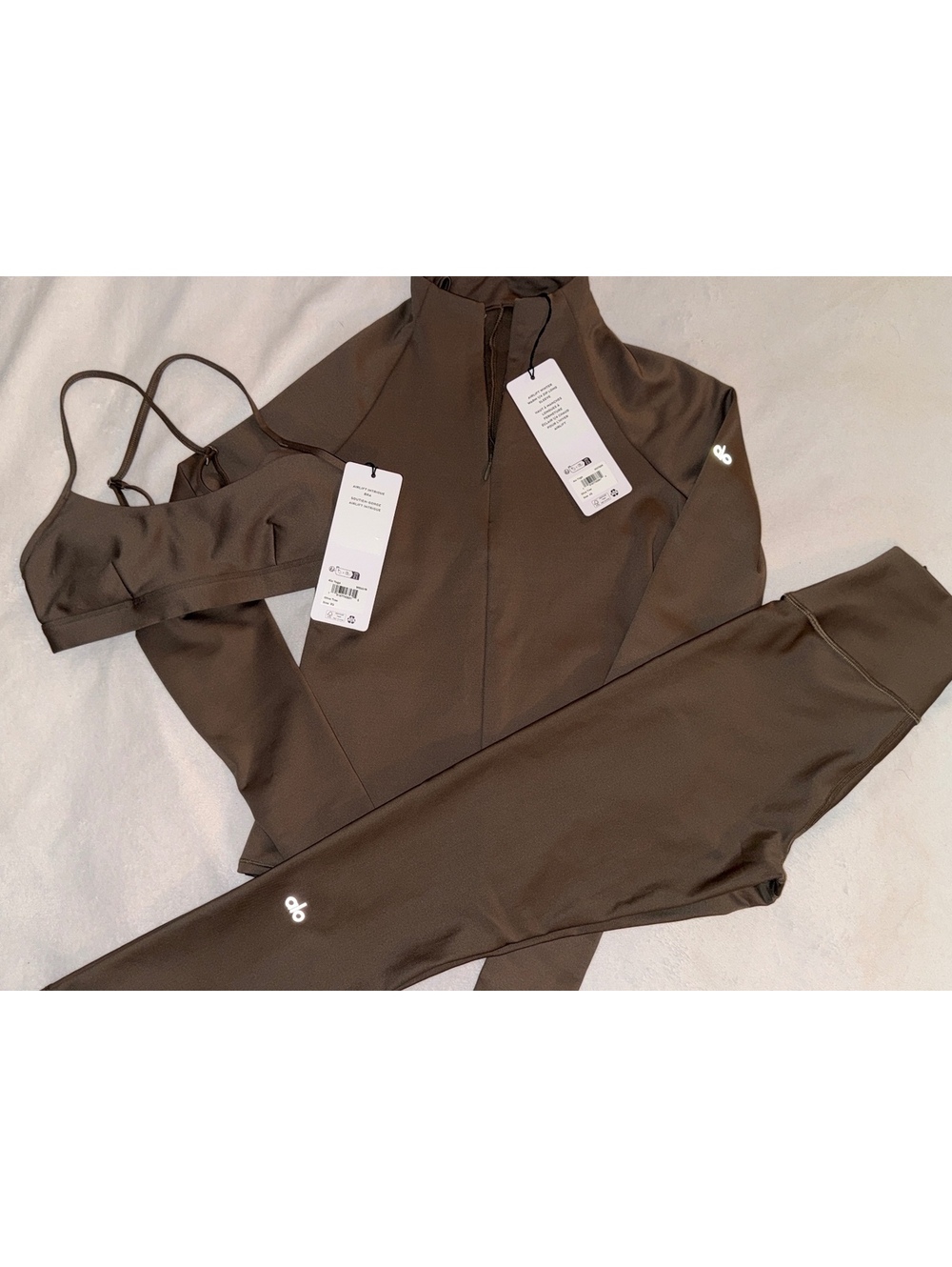 NWT Alo Yoga 3-Piece Set size XS 2009